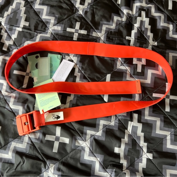 Off-white Gummy Industrial Belt - Picture 3 of 7
